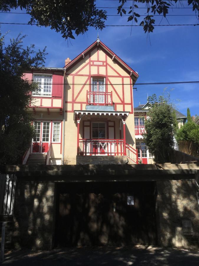Holiday home Dans La Colibri,